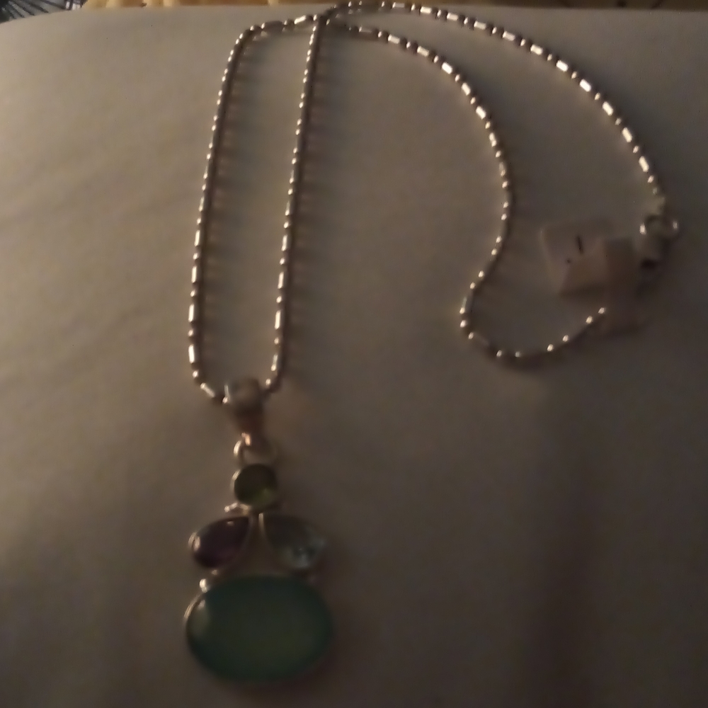 Beautiful Sterling Silver vintage necklace